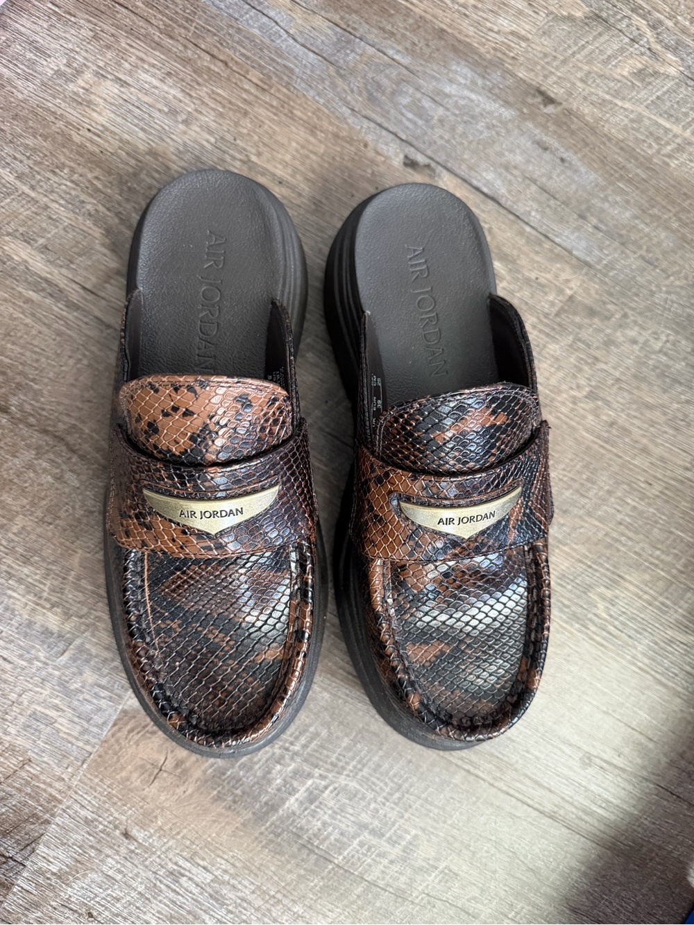 Air Jordan Mule Brown Snake-Print Slip-On Loafers Size 8